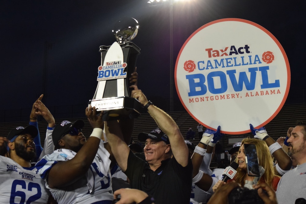 2021 camellia bowl trophy